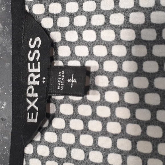 Patterned Top - Picture 4 of 5